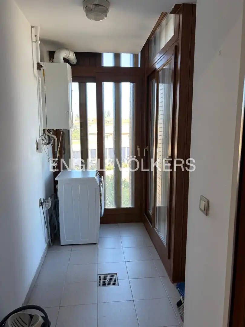 Balcony of Flat for rent in Madrid  with Air Conditioner, Heating and Parquet flooring