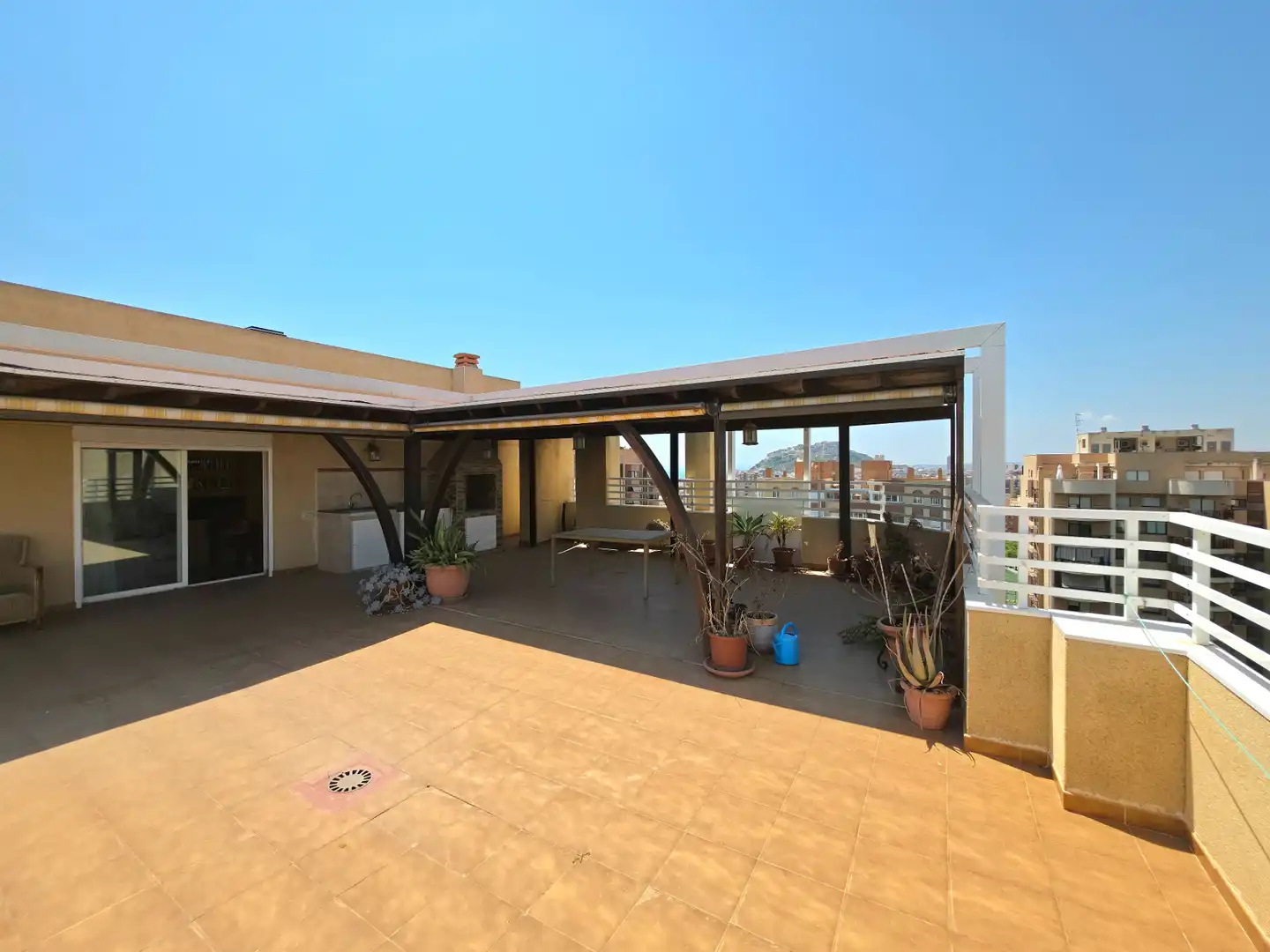 Ático con terraza en venta en Calle Foguerer José Angel Guirao 5