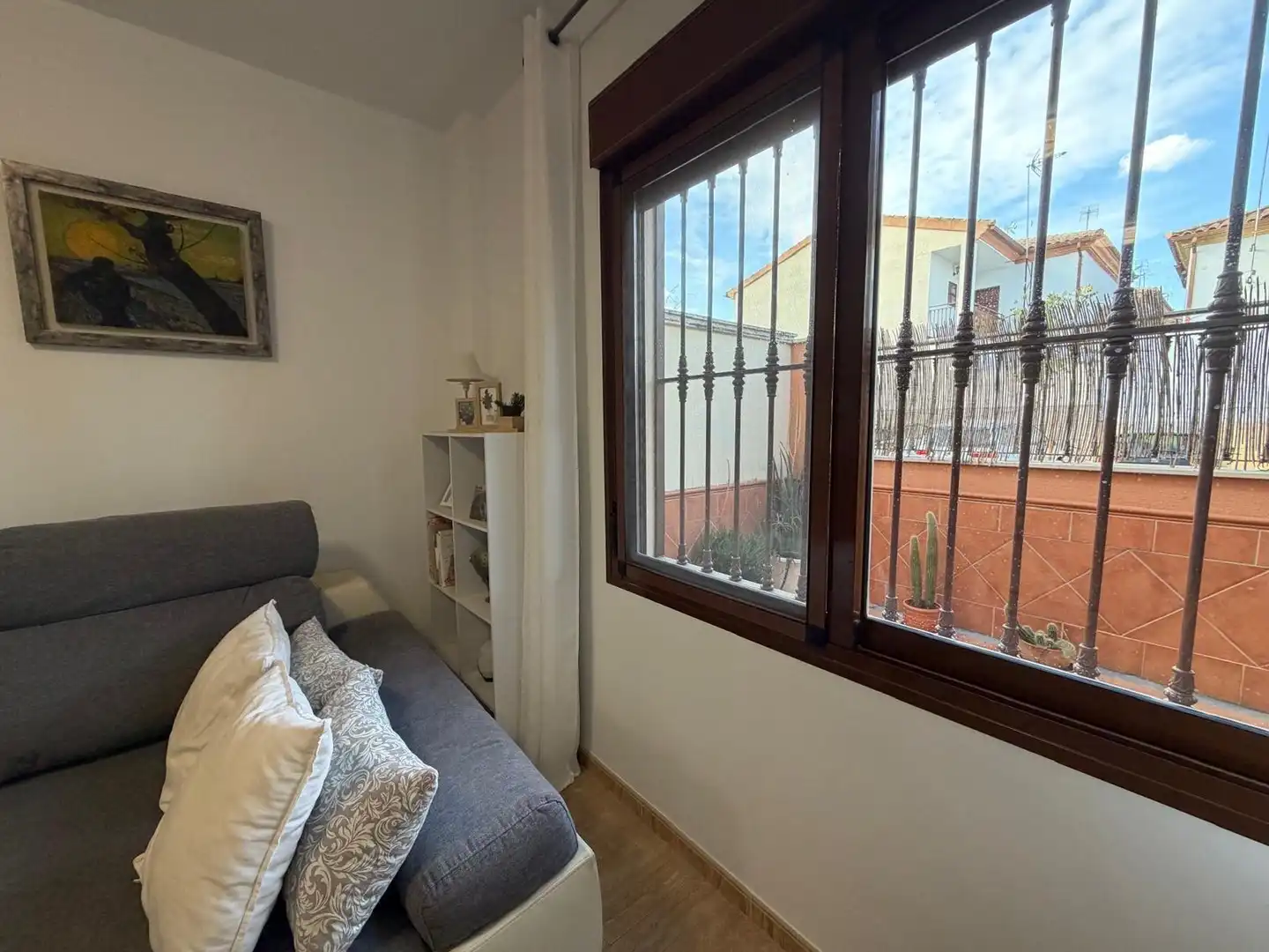 Adossat amb terrassa en venda a Calle ASOCIACION MUJERES ATENEA 18, imagen 5