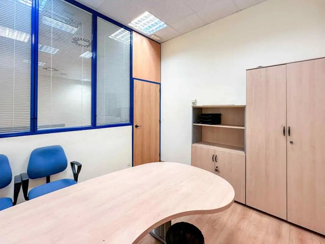 Bureau avec ascenseur à vendre à Calle de Isabel Colbrand, imagen 40