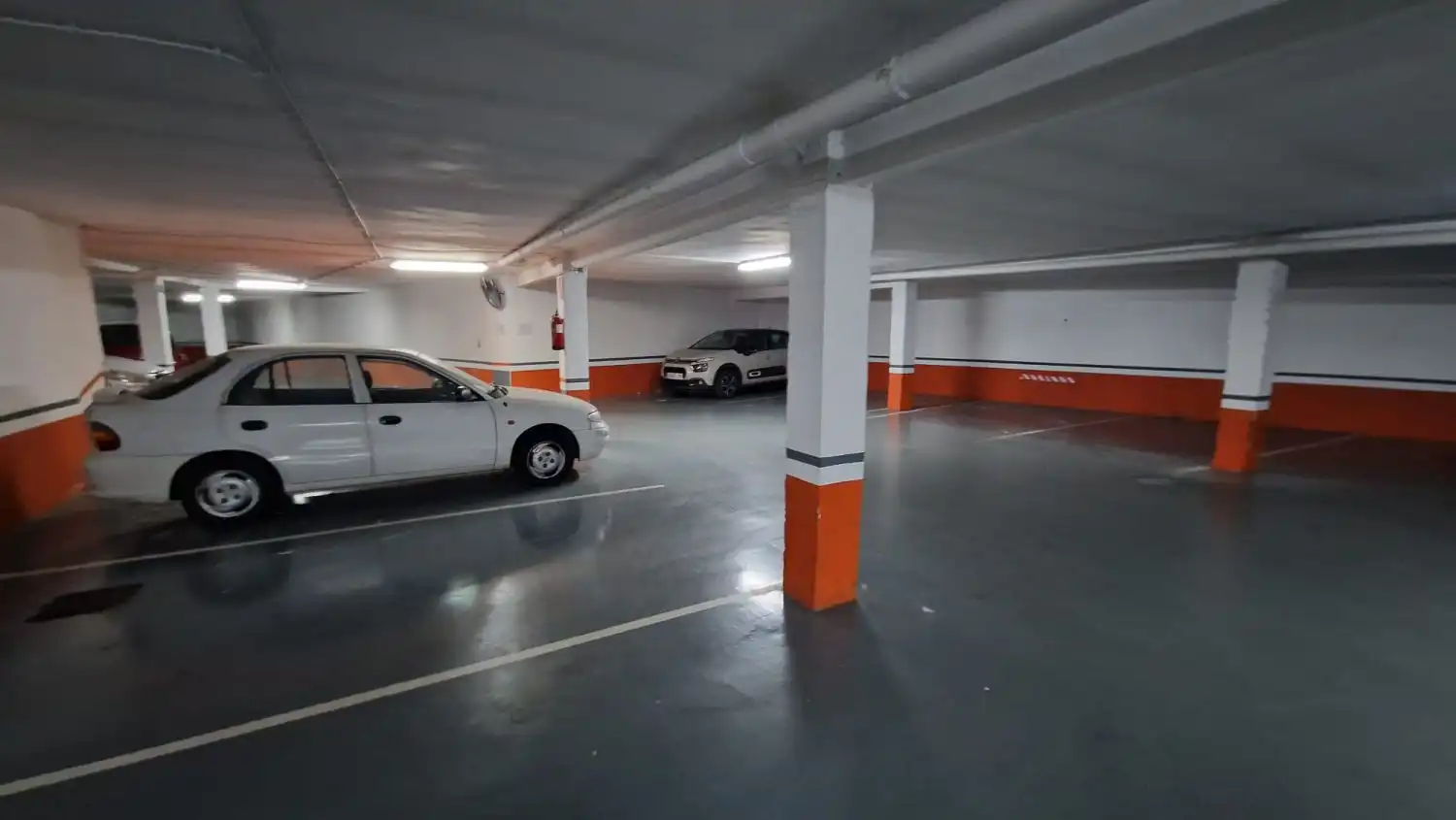Parkplatz von Wohnung zum Verkauf in León Capital  mit Heizung, Parkett und Terrasse