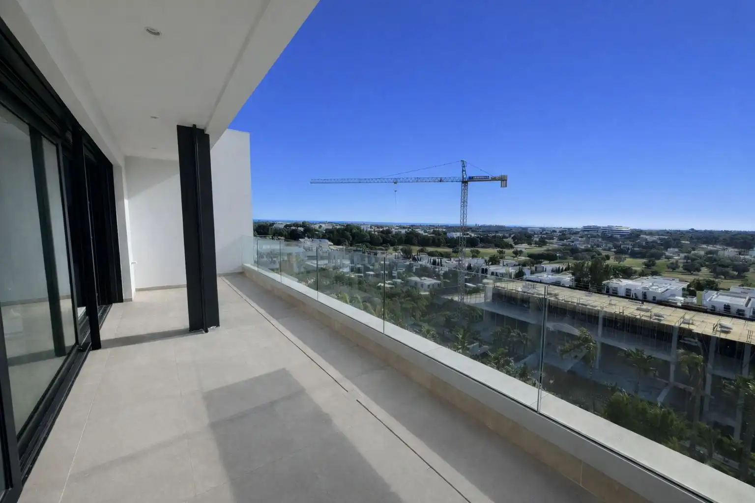 Apartament amb piscina en venda a Avenida  Colinas, imagen 4
