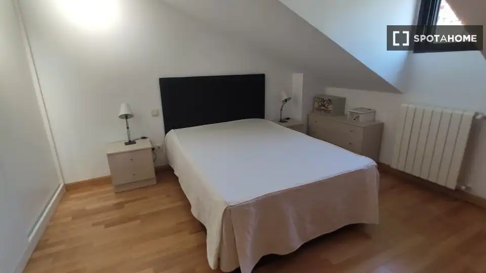 Habitació a Rosaleda - Juventud