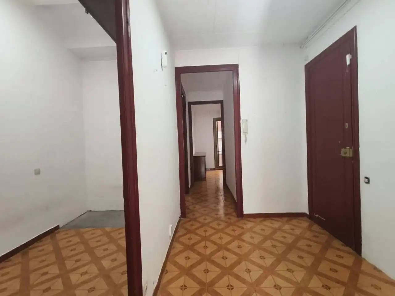 Flat with terrace for sale in Calle Cabestany, imagen 26