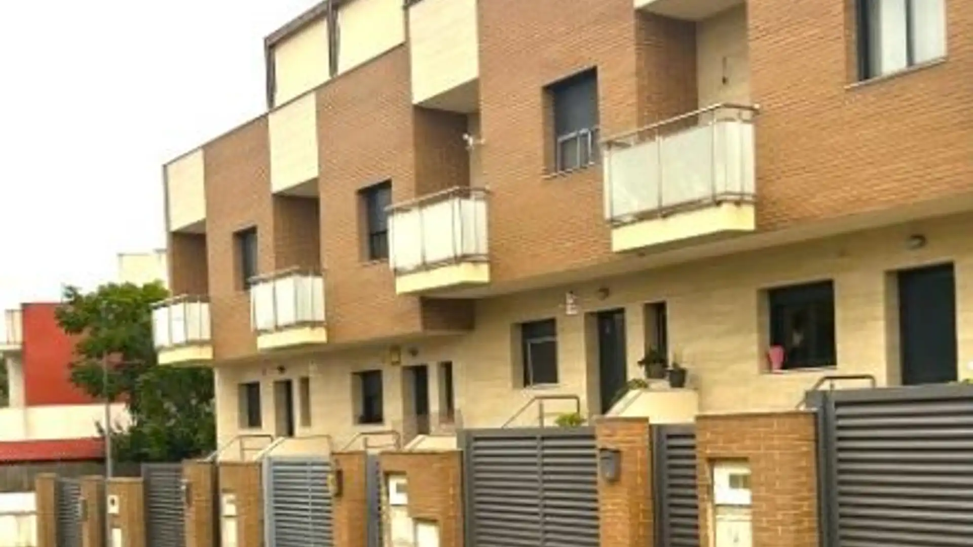 Vista exterior de Casa adosada en venta en Vilanova i la Geltrú