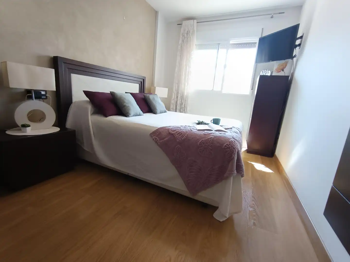 Schlafzimmer von Erdgeschoss zum Verkauf in Casco Urbano