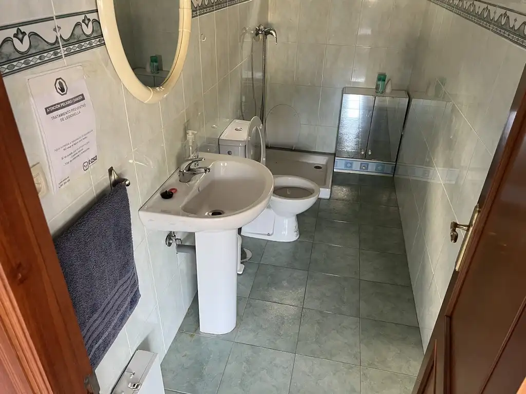 Badezimmer von Fabrikhallen zum Verkauf in Cambre  mit Heizung