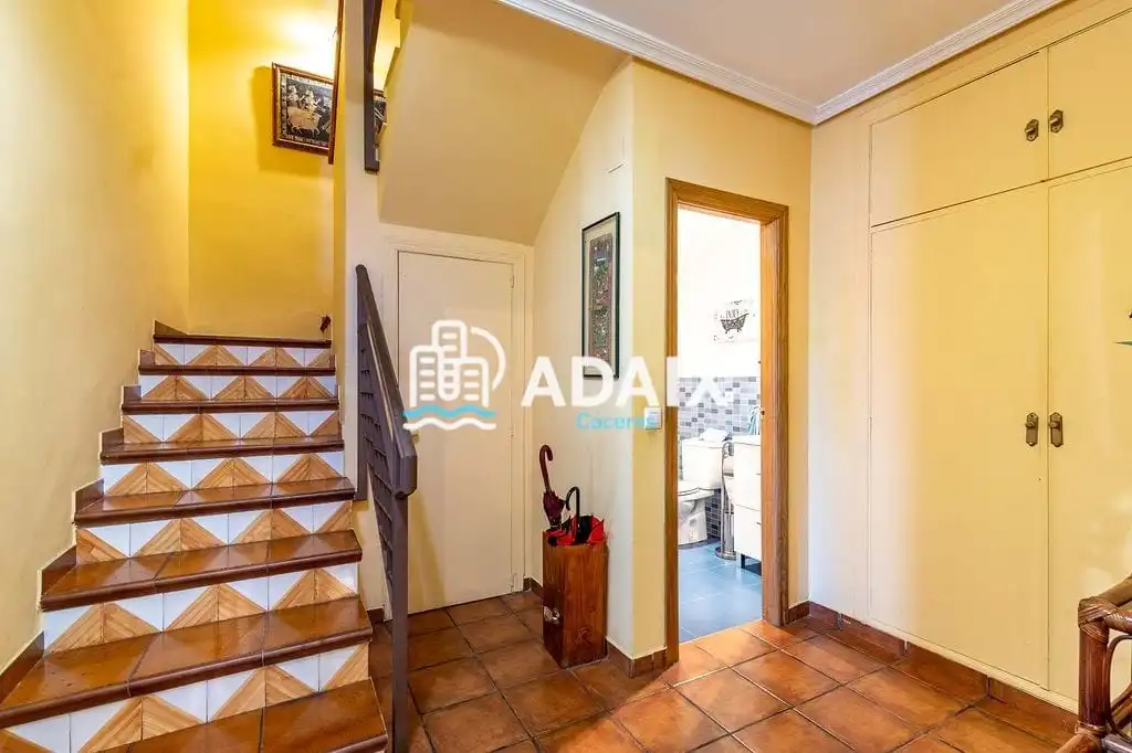 Casa o xalet en venda en Cáceres amb Aire condicionat, Calefacció i Terrassa