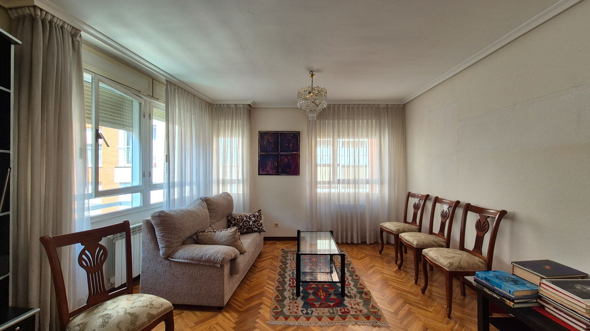 Living room of Flat for sale in Palencia Capital  with Heating, Parquet flooring and Storage room