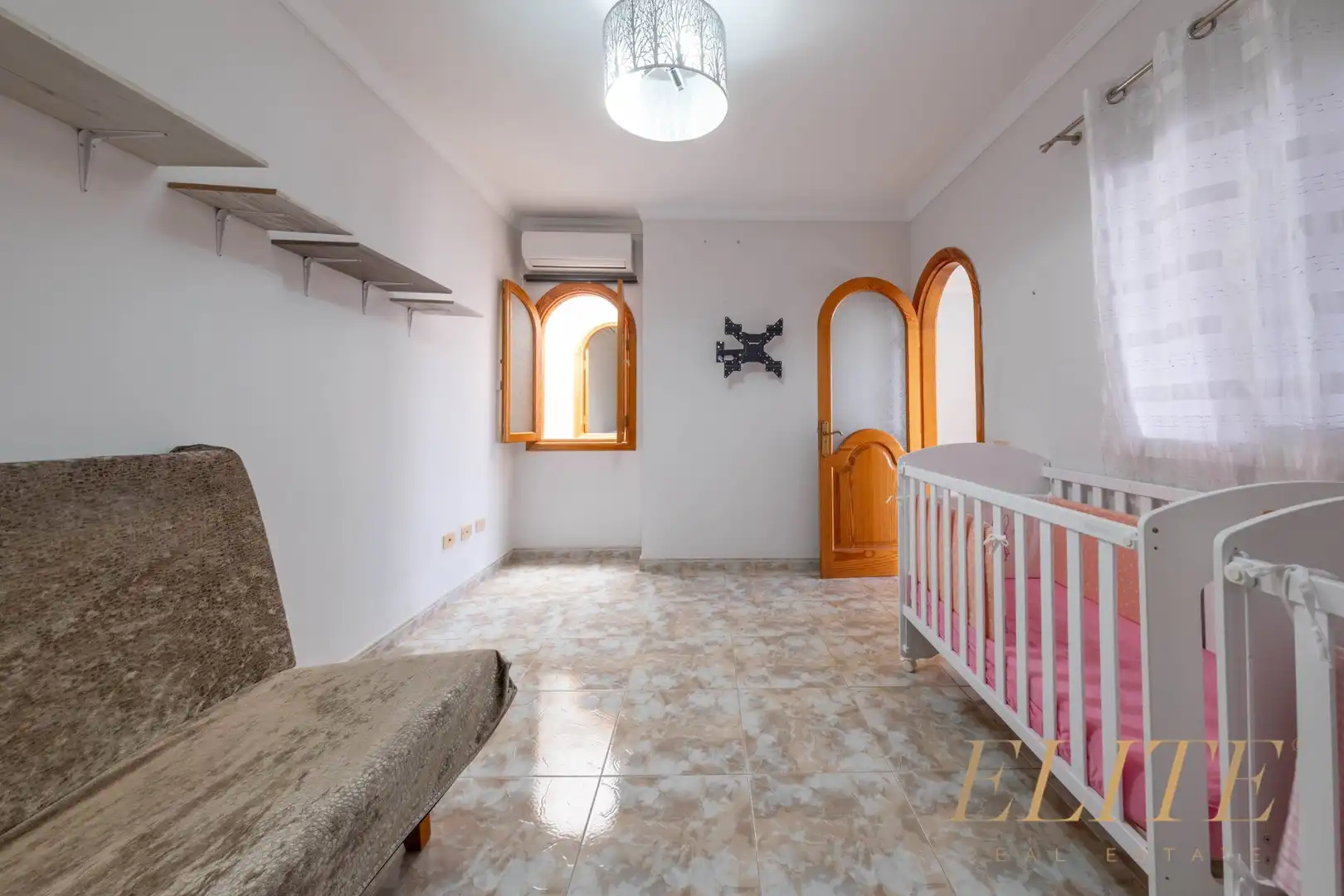Casa adosada en venda en San Bartolomé de Tirajana amb Aire condicionat, Terrassa i Moblat