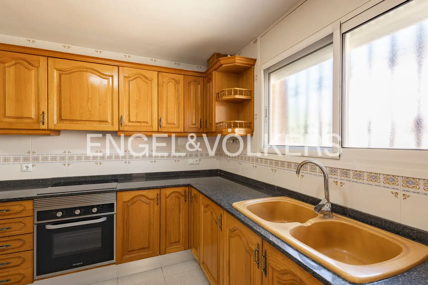 Cocina de Casa o chalet de alquiler en Viladecans con Aire acondicionado, Calefacción y Jardín privado