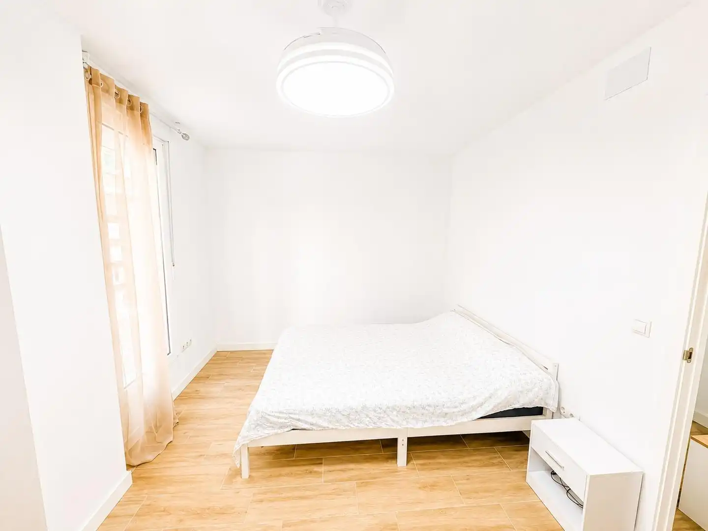 Habitación de Planta baja en venta en Almería
