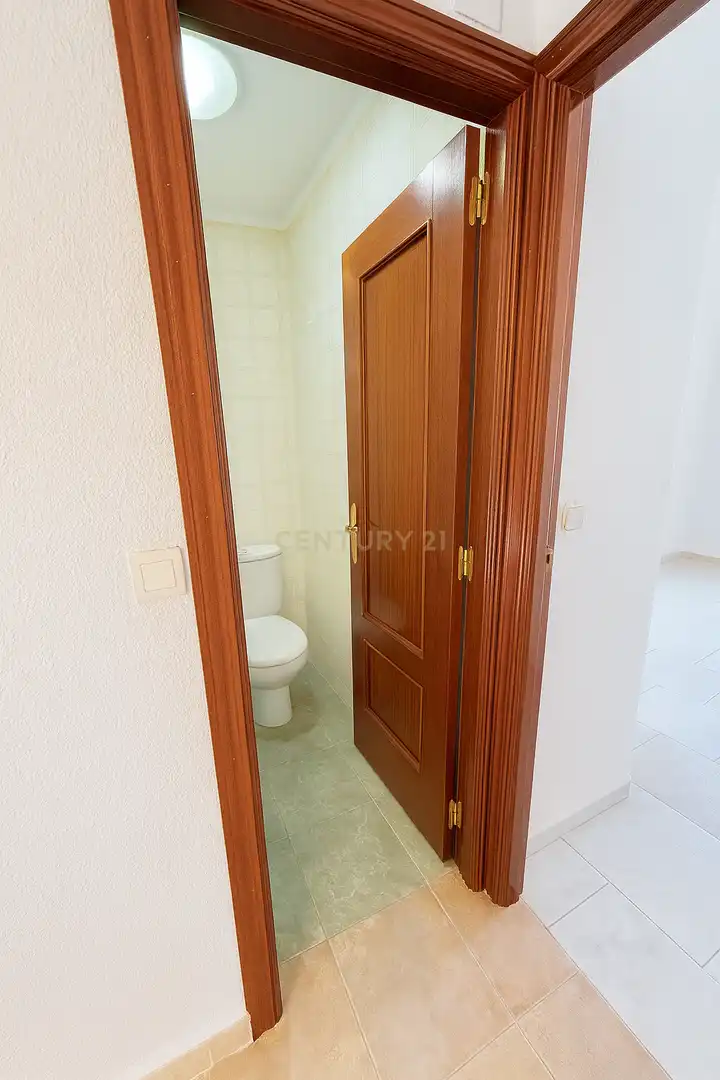 Flat for sale in Trujillo  with Air Conditioner, Oven and Washing machine
