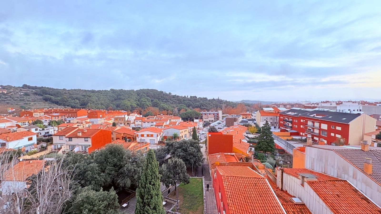 Exterior view of Attic for sale in Castellar del Vallès  with Heating, Terrace and Balcony