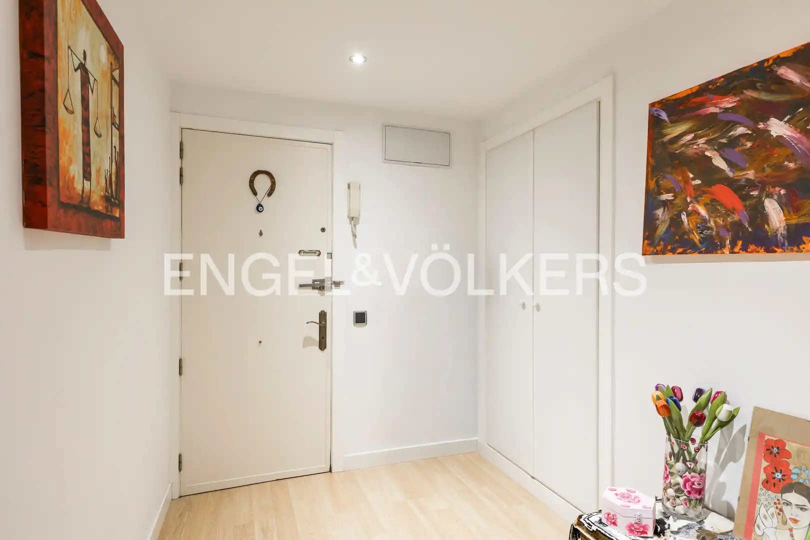Wohnung zum Verkauf in Madrid mit Klimaanlage, Heizung und Terrasse