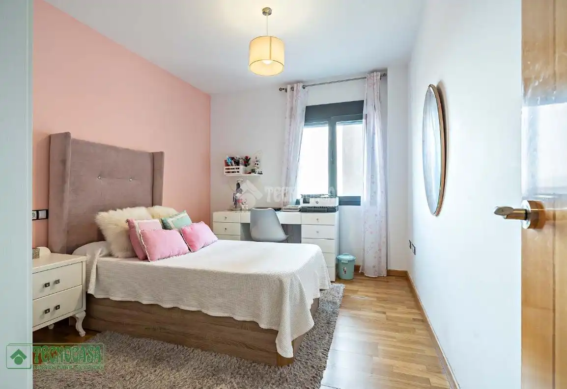 Habitación de Ático en venta en El Ejido con Aire acondicionado, Parquet y Balcón