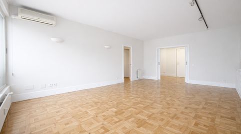 Photo 3 of Flat for rent in De la Habana, 28, El Viso, Madrid Capital