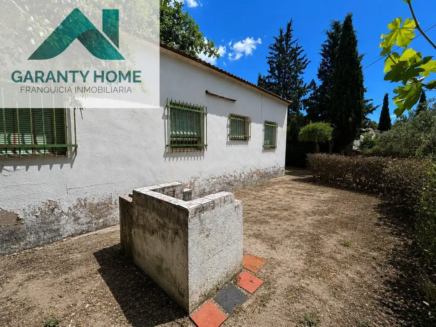 Vista exterior de Casa o chalet en venta en Martos con Jardín privado, Trastero y Piscina