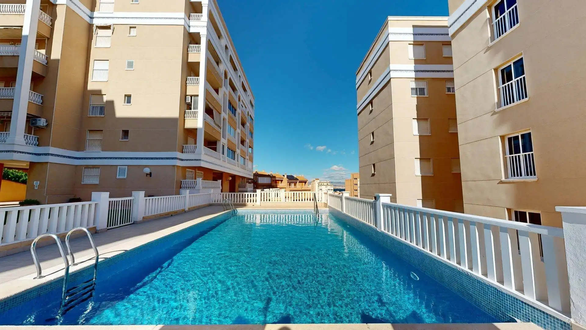 Wohnungen zur Miete in Avenida Costa Blanca, 35, Los Arenales del Sol
