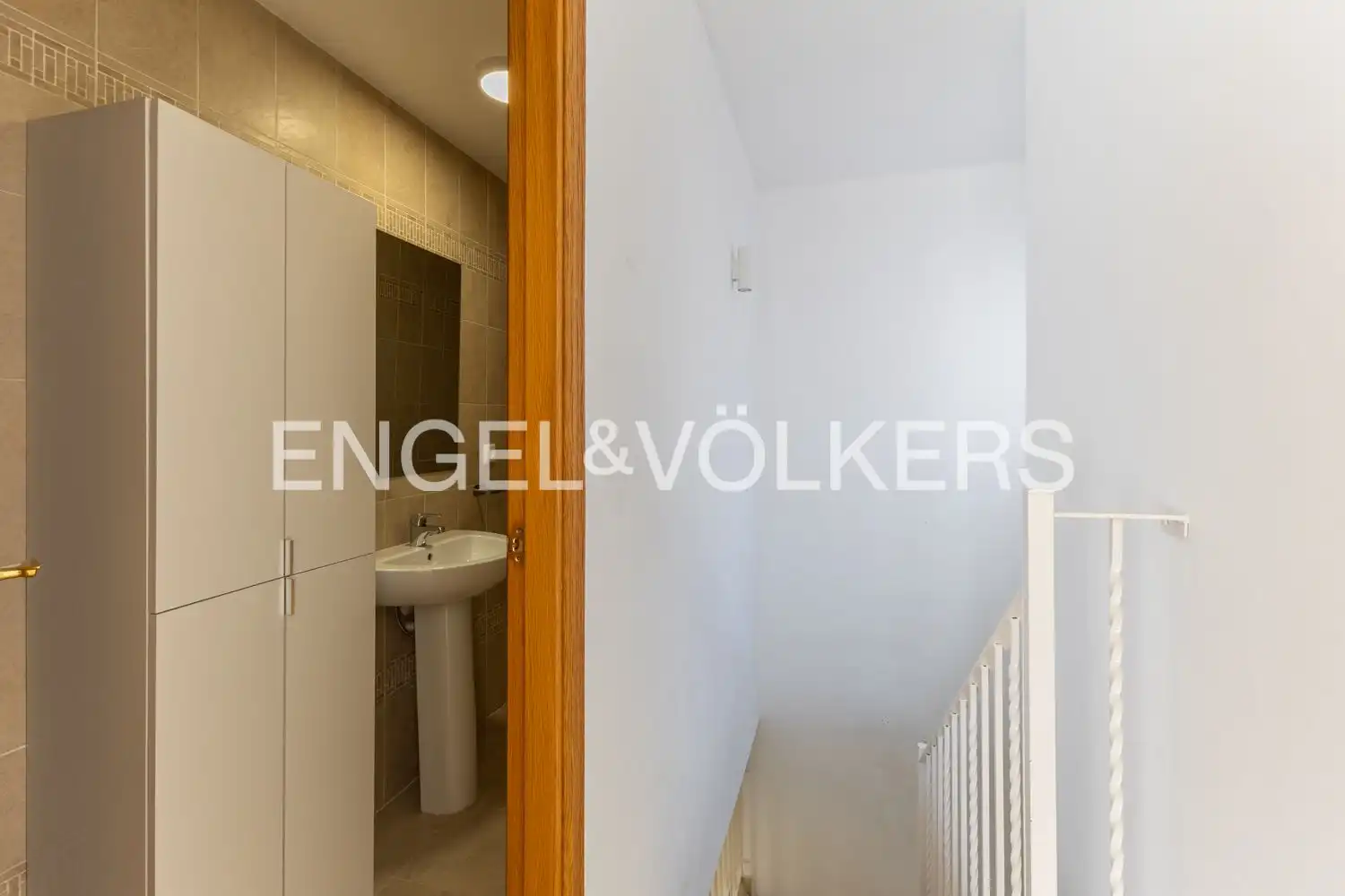 Ático de alquiler en Rafelbuñol / Rafelbunyol con Aire acondicionado, Calefacción y Jardín privado