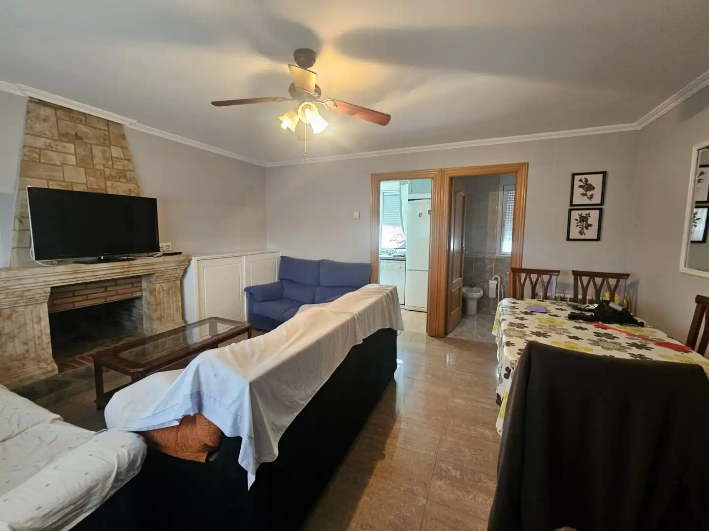 Sala de estar de Casa o chalet en venta en Calvarrasa de Abajo con Aire acondicionado, Calefacción y Jardín privado