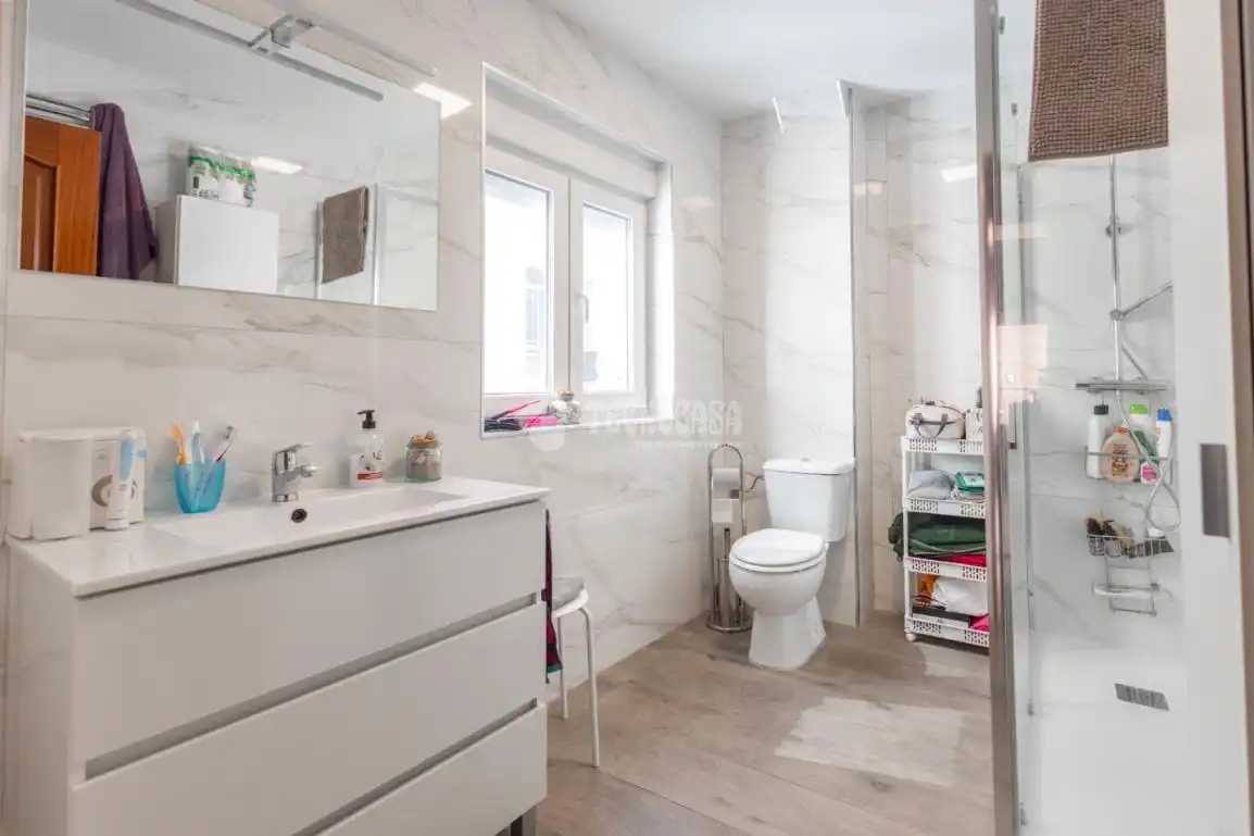 Baño de Piso en venta en Salamanca con Calefacción y Terraza