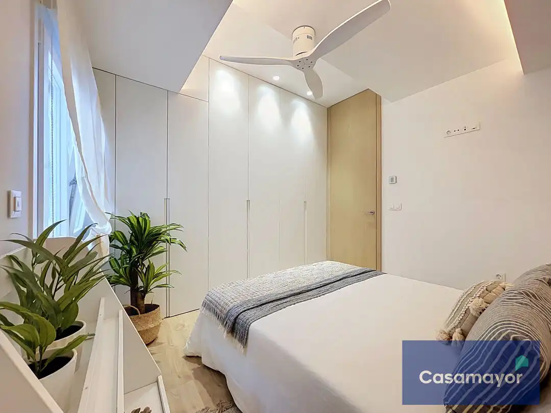 Habitación de Piso en venta en Alicante / Alacant con Aire acondicionado, Calefacción y Terraza