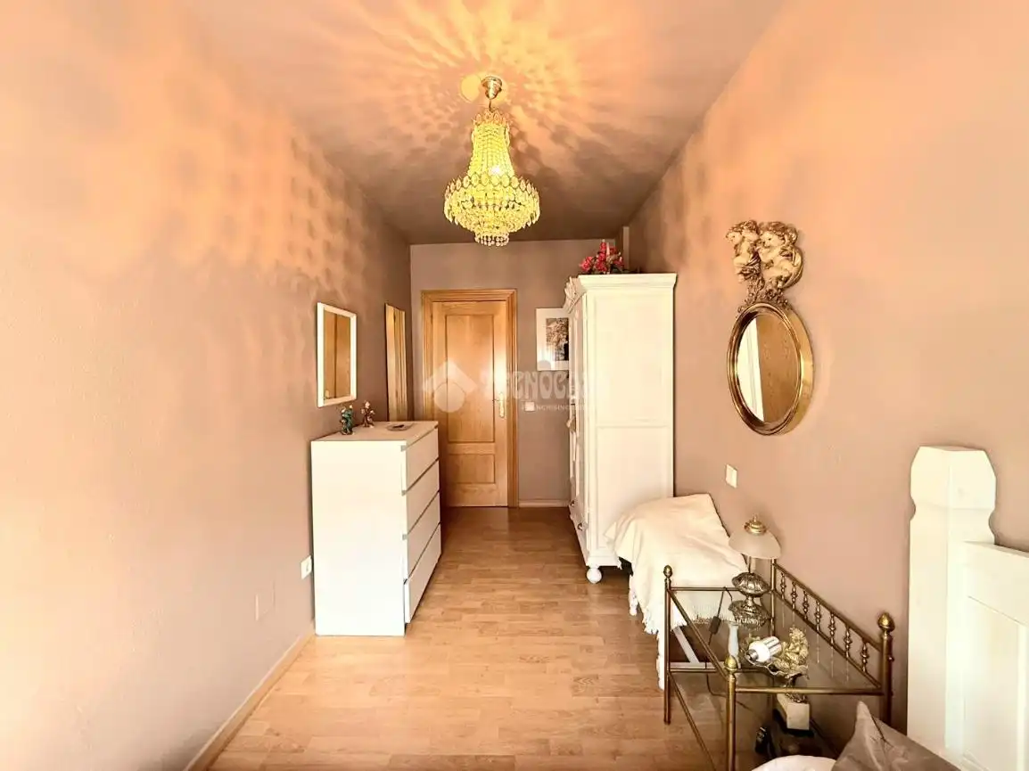 Flat for sale in Sónsoles