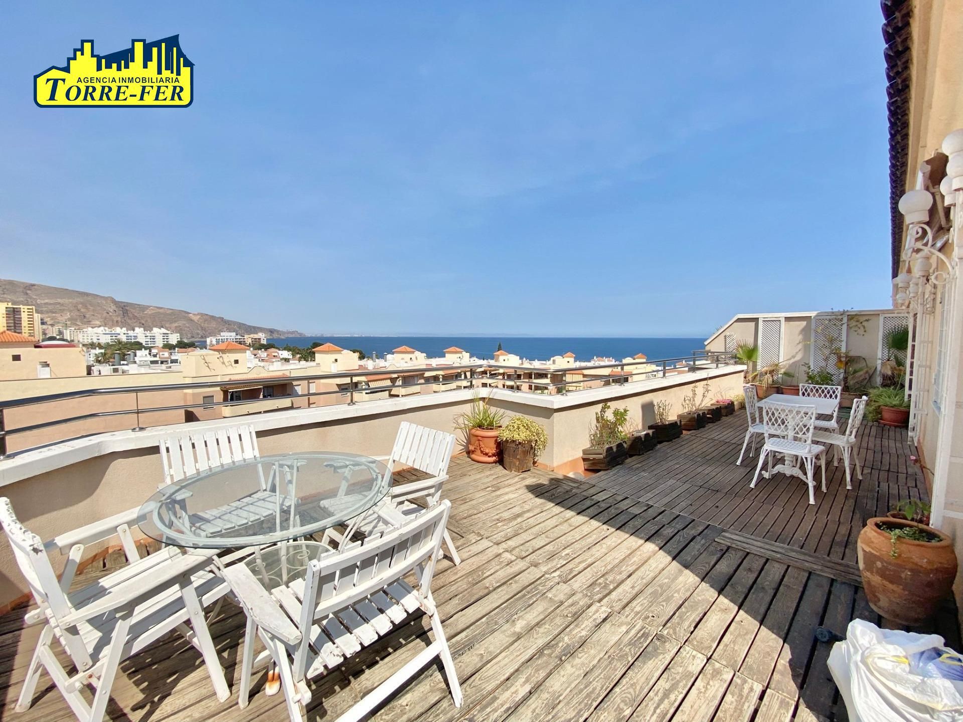 Terrassa de Àtic en venda en Roquetas de Mar amb Aire condicionat, Jardí privat i Terrassa