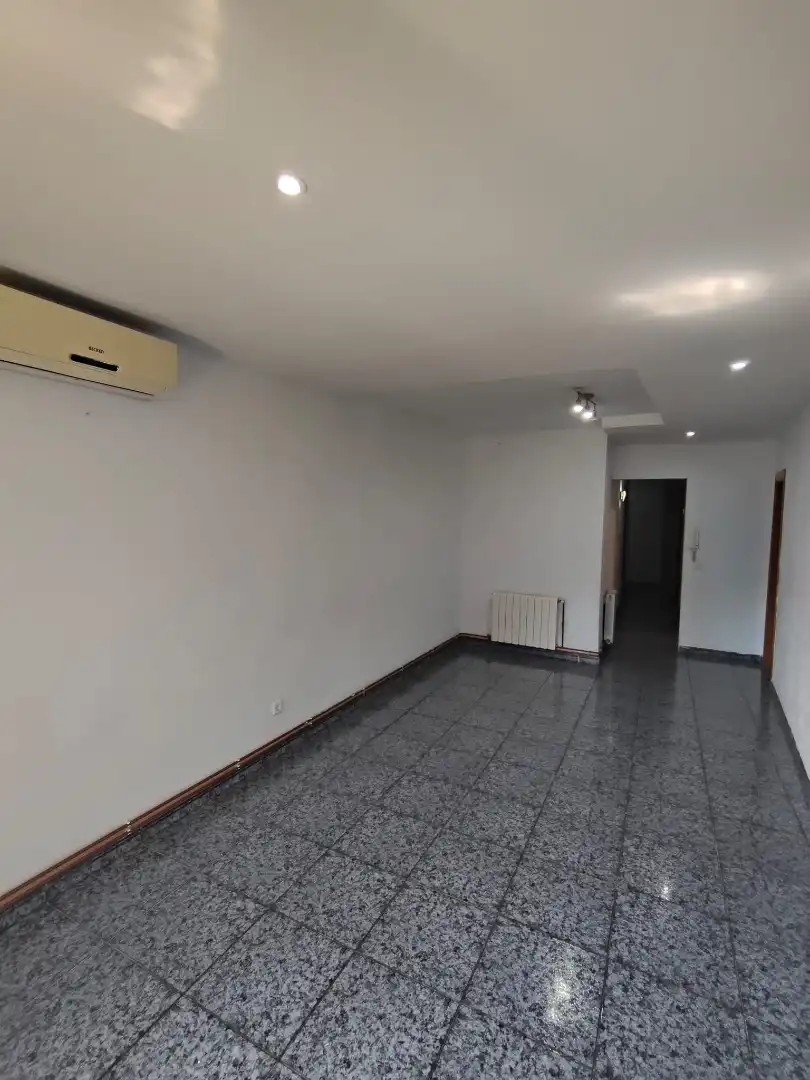 Piso en venta en Santa Coloma de Gramenet con Aire acondicionado y Calefacción