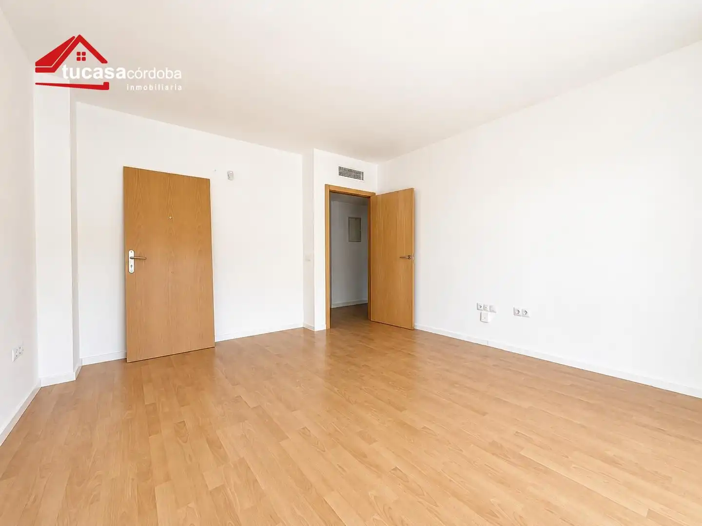 Habitación de Planta baja en venta en Córdoba con Aire acondicionado, Terraza y Trastero