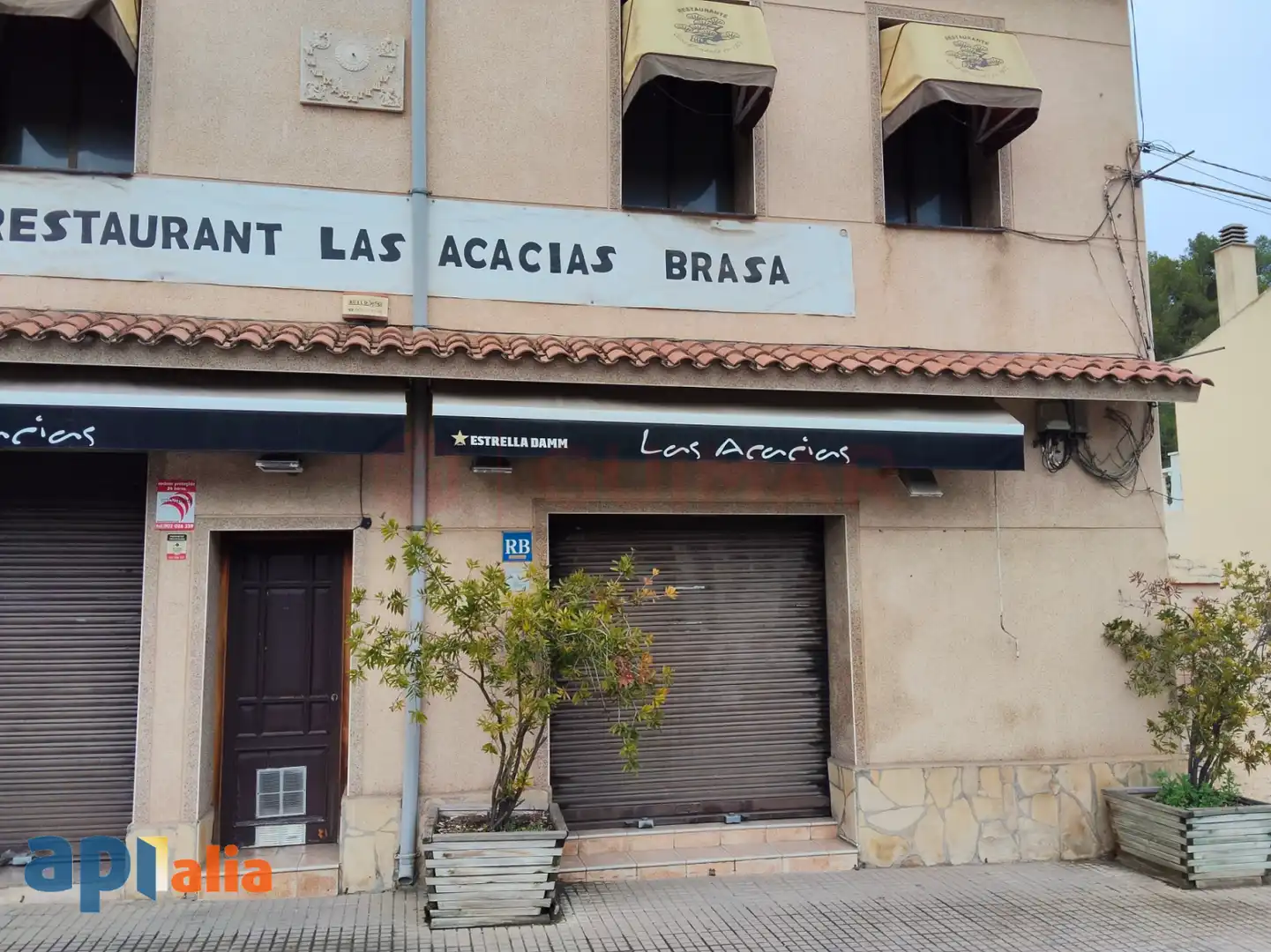 House with garden for sale in Vallirana - C/ CASETES JULIA
