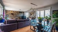 Sala d'estar de Casa o xalet en venda en Galapagar amb Aire condicionat, Calefacció i Jardí privat
