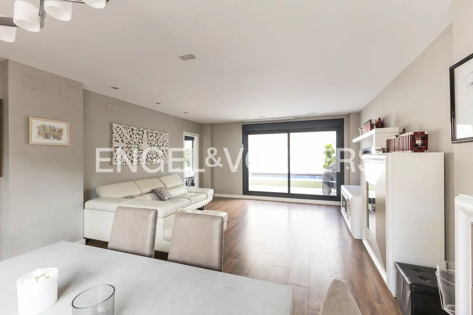 Living room of Detached homes for rent in Madrid  with Air Conditioner, Heating and Private garden
