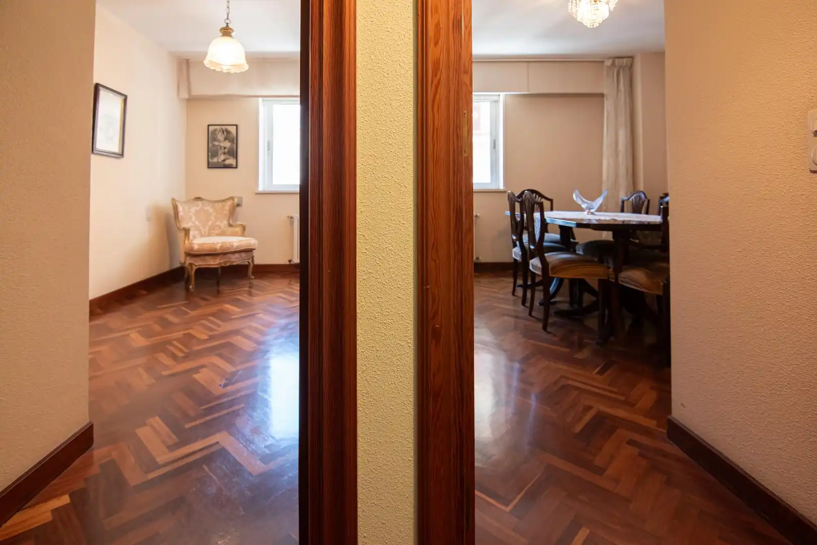 Menjador de Pis en venda en A Coruña Capital  amb Calefacció, Parquet i Traster