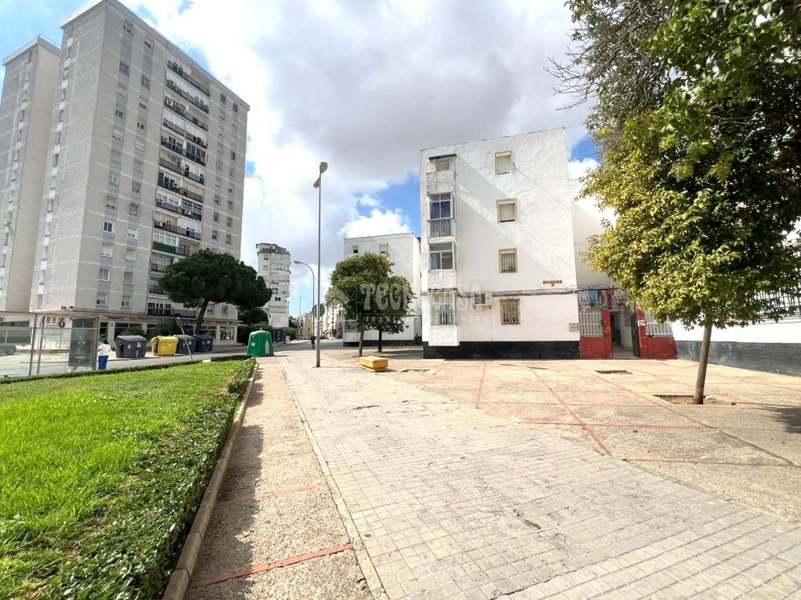 Vista exterior de Pis en venda en Jerez de la Frontera