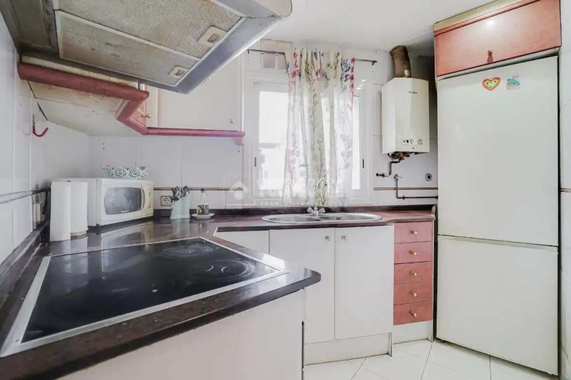 Kitchen of Flat for sale in Ripollet  with Air Conditioner and Balcony