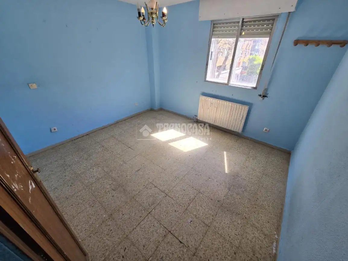 Habitación de Piso en venta en Madrid con Calefacción y Terraza