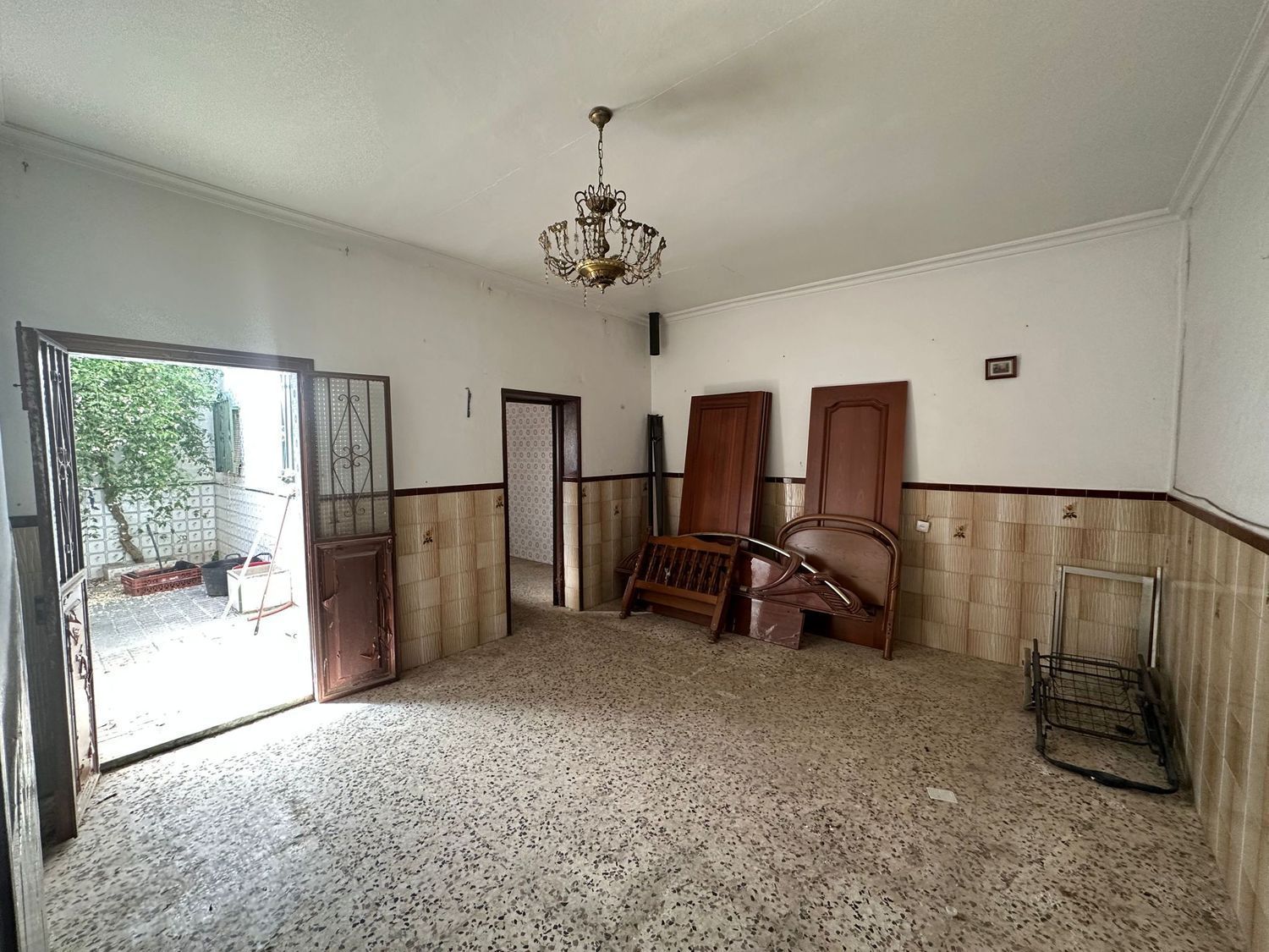 Houses for sale in Utrera  with Private garden