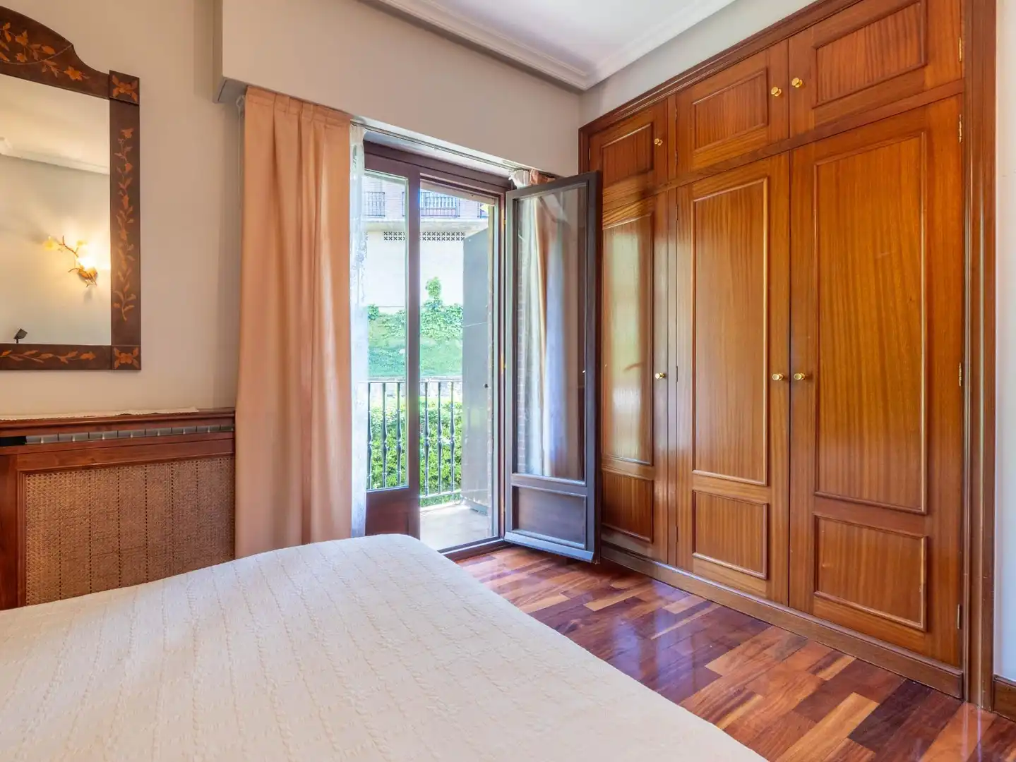Schlafzimmer von Wohnung zum Verkauf in Donostia - San Sebastián  mit Heizung, Terrasse und Abstellraum
