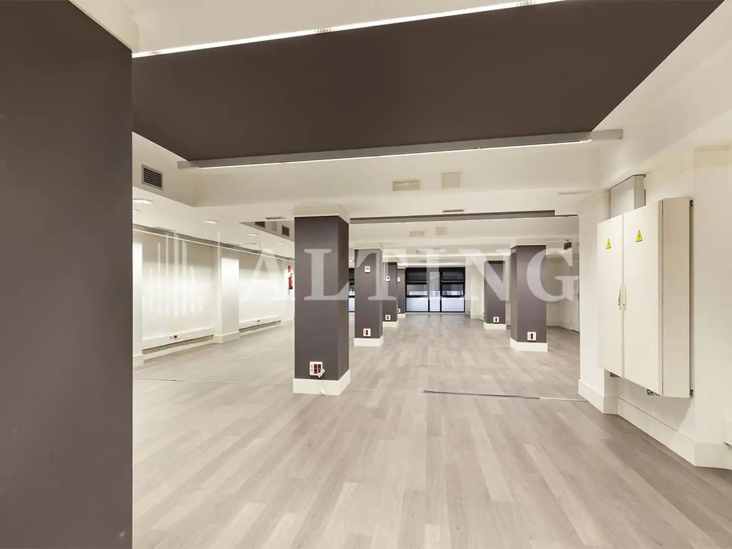Local comercial de lloguer a Carrer Calabria, imagen 8