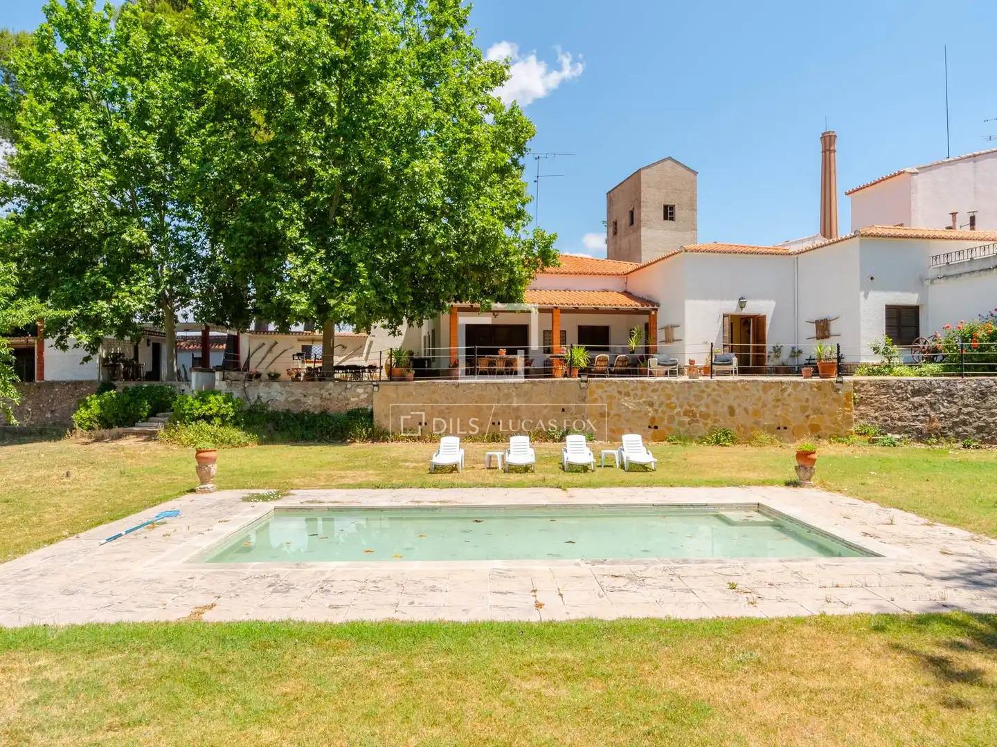 Piscina de Finca rústica en venda en Requena amb Calefacció, Jardí privat i Terrassa