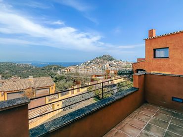 Casa a schiera con piscina in vendita a C. Lluis Miro