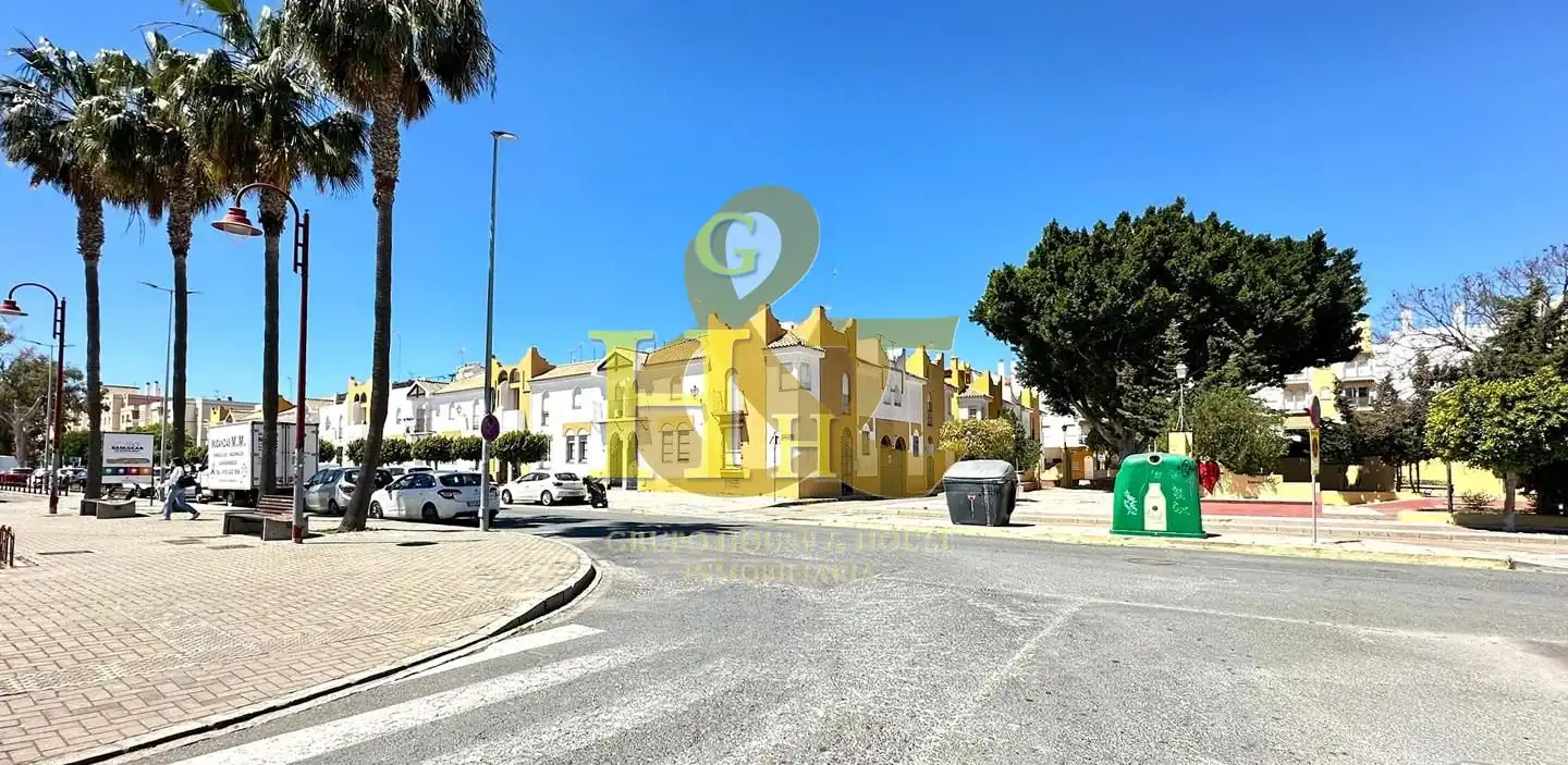 Exterior view of Detached homes for sale in Sanlúcar de Barrameda  with Air Conditioner, Terrace and Storage room