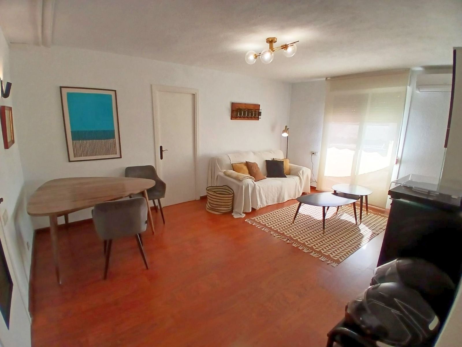 Sala d'estar de Pis en venda en Alicante / Alacant amb Aire condicionat, Terrassa i Moblat