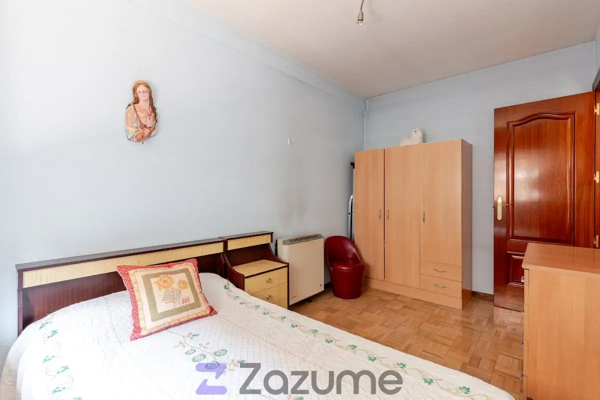 Bedroom of Flat for rent in Madrid  with Heating, Parquet flooring and Terrace