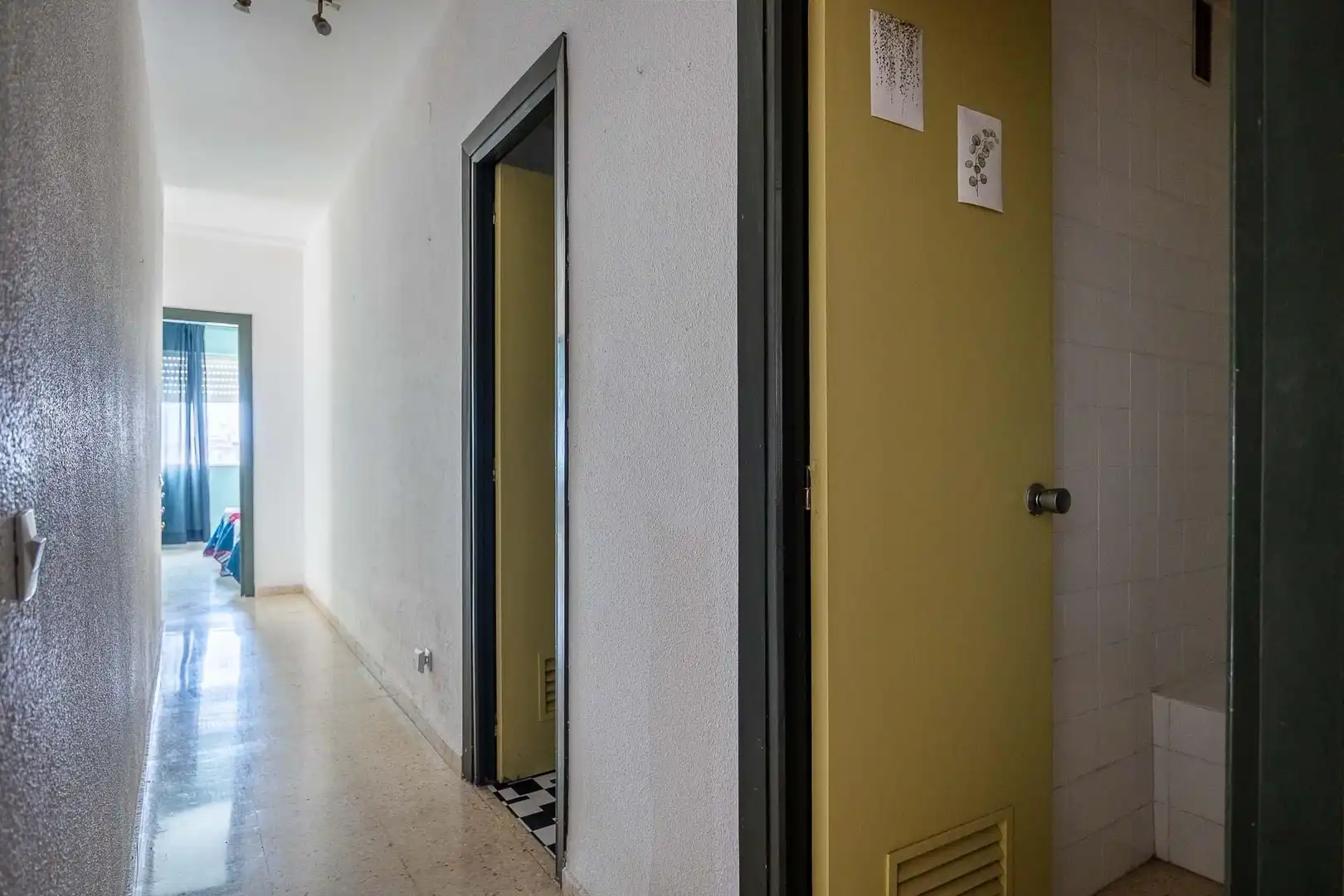 Flat for sale in Dos Hermanas  with Air Conditioner, Terrace and Furnished