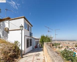 Vista exterior de Casa o xalet en venda en  Granada Capital amb Terrassa i Balcó