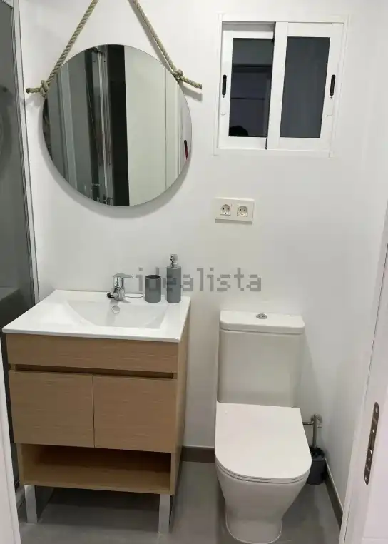 Baño de Piso en venta en Valencia con Aire acondicionado, Amueblado y Horno