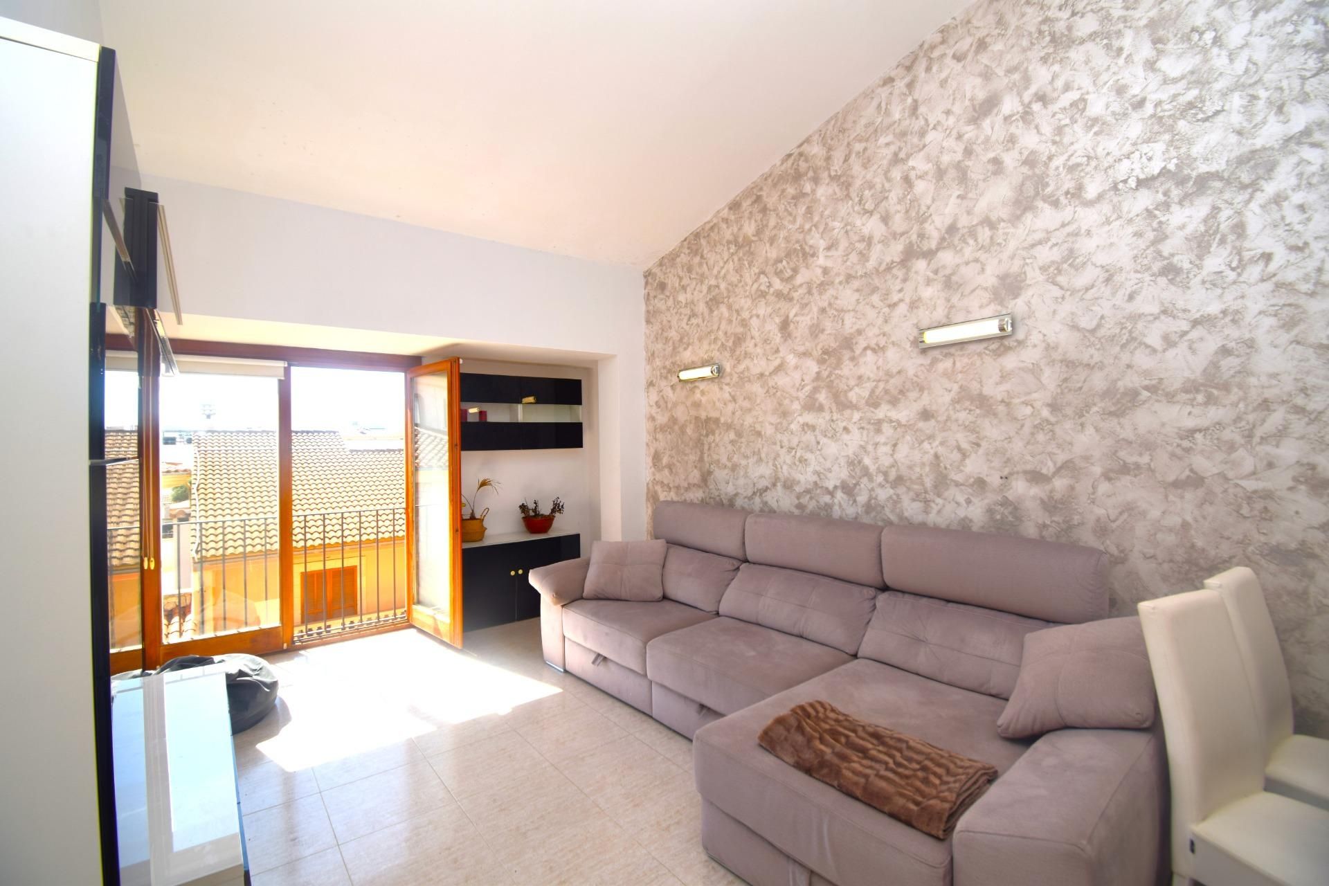 Sala d'estar de Pis en venda en Sa Pobla amb Aire condicionat, Terrassa i Traster